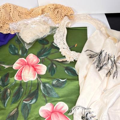 HUGE Lot of Antique Vintage Lace, Linens, Embroidery, Tattings