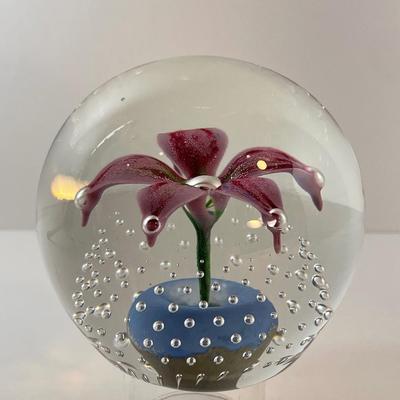 Lot 19 Made by Me flower paperweight