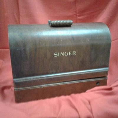 1934 Singer with Bentwood Case