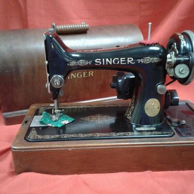 1934 Singer with Bentwood Case