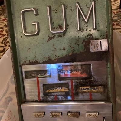 Vintage 5Â¢ Gum Vending Machine By Superior Mfg. Evanston, IL