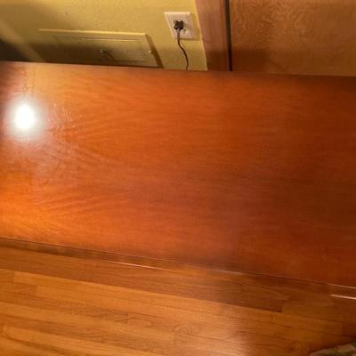 3B14-Gorgeous Lane cedar chest