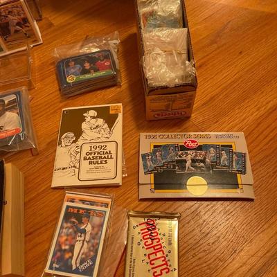 3B39-Baseball Card Lot