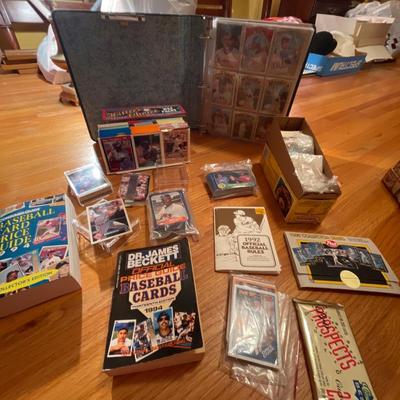 3B39-Baseball Card Lot