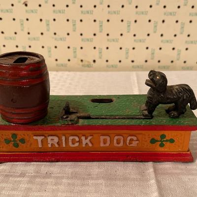 D21-Trick Dog Bank