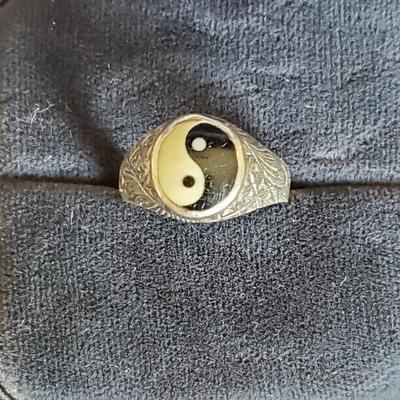 Yin Yang Ring