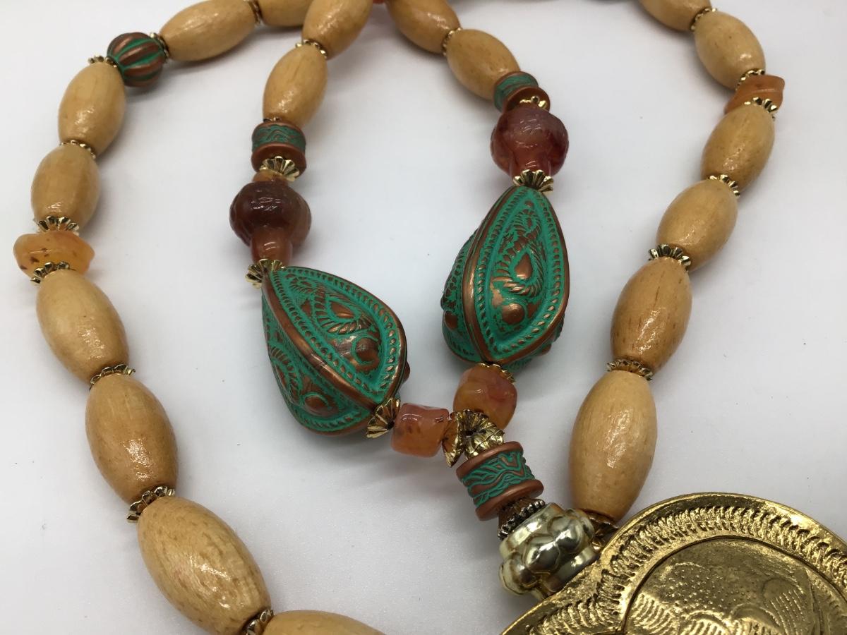 LR Lady Remington Colorful Medallion Necklace Wooden Beads