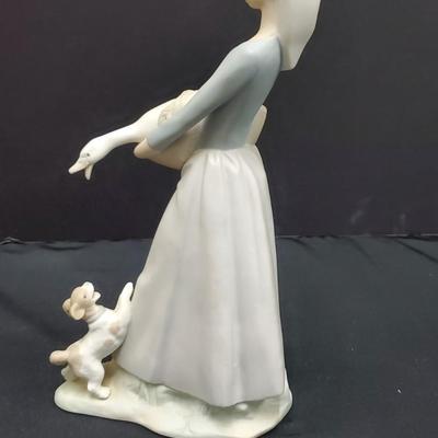 Lladro - Girl with Goose and Dog