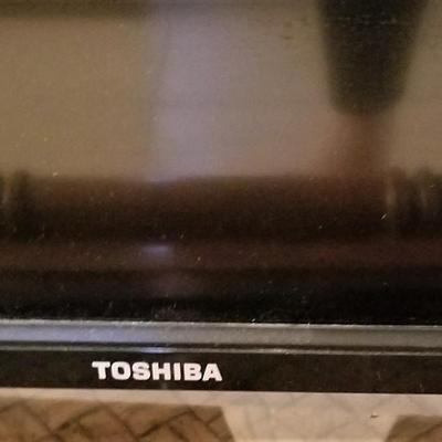 Lot #126 TOSHIBA 49" Smart Flat Screen Tv with remote - works