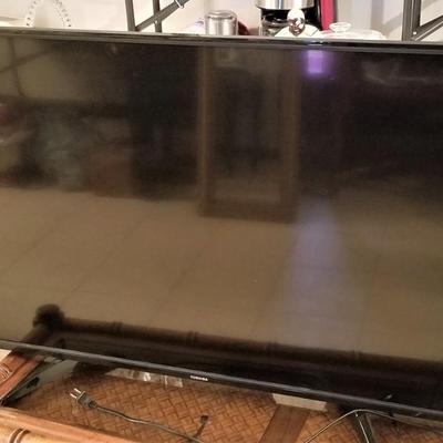 Lot #126 TOSHIBA 49" Smart Flat Screen Tv with remote - works