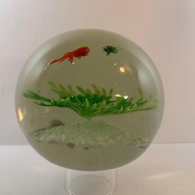 Lot 50 Fish Paperweight