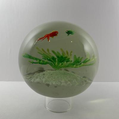 Lot 50 Fish Paperweight