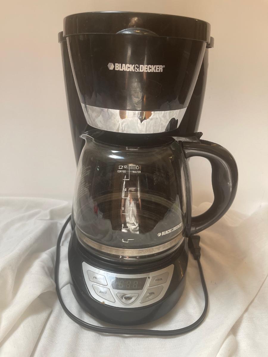 Black and Decker 12 cup programable coffee maker