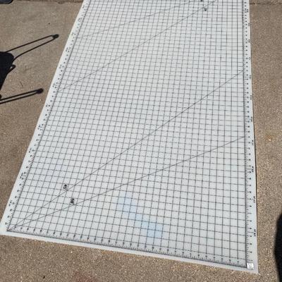 Cutting mat for sewing/quilting