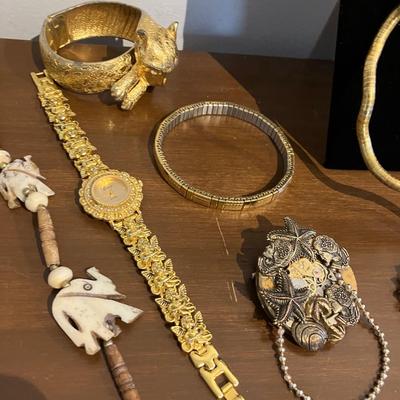 12 piece vintage boutique jewelry collection