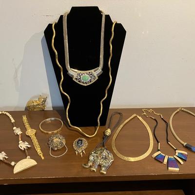 12 piece vintage boutique jewelry collection