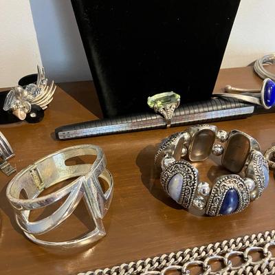 Large 15 piece vintage jewelry collection