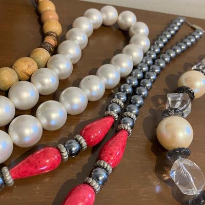 10 piece large bead vintage necklace a lot