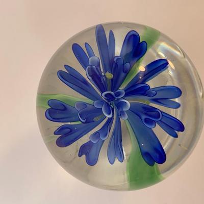 Lot 61 Unbranded Blue flower