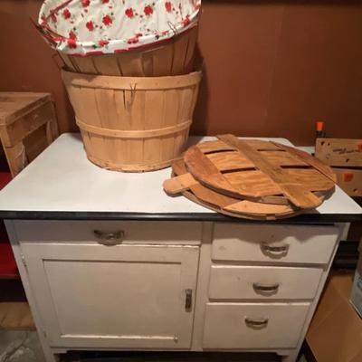 W1-Apple baskets and cabinet