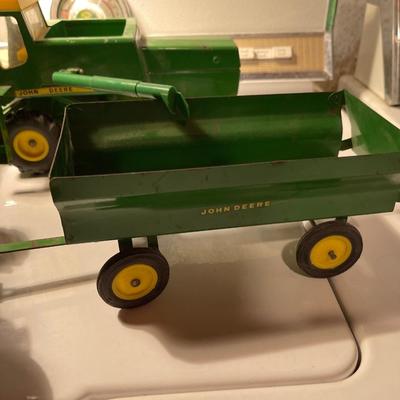W8-John Deere Equipment