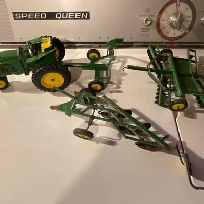 W9-John Deere equipment