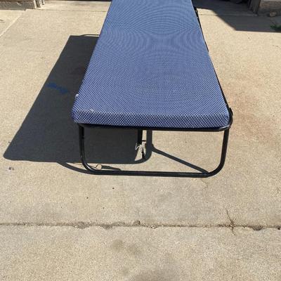 Twin folding bed/cot