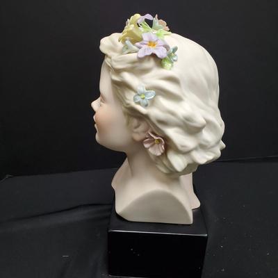 Cybis Bust - Robyn -- Rare