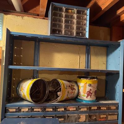 W14-Large organizer and hardware lot