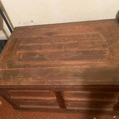 T1 Wooden chest, has damage to the wood that is pictured