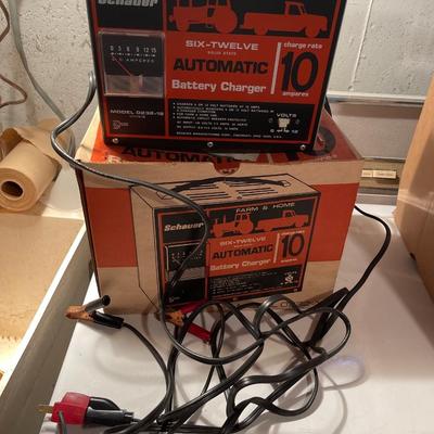 W23-Battery charger, appears to be new