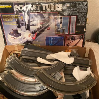 T8 Rocket Tubes toy
