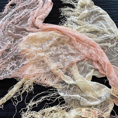 LOT 208  VINTAGE NWT POLYESTER LACE TRIANGLE SHAWLS LONG FRINGE