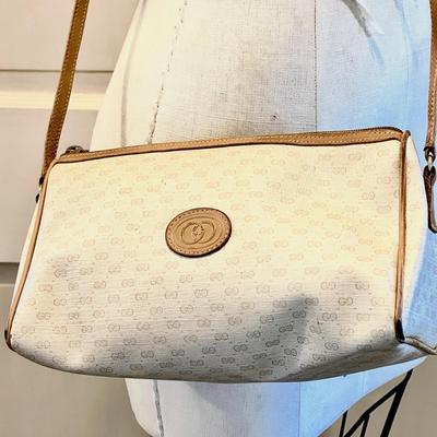LOT 212   VINTAGE GUCCI MINI BOSTON CROSSBODY BAG AS IS WEAR TO CORNERS