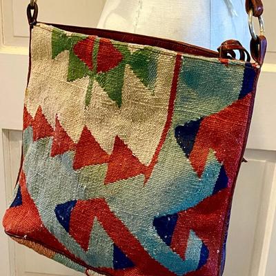 LOT 214   VINTAGE BLANKET CARPET SHOULDER BAG.  DESIGNER MARCO ARNE?