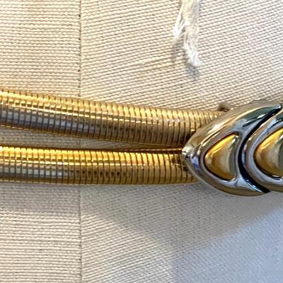 LOT 220  VINTAGE DAMEBELT 2 STRAND GOLD STRETCHY BELT GOLD/SILVER BUCKLE