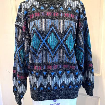 LOT 221  THAT 80s SWEATER! SANTANA ACRYLIC & RAYON GEOMETRIC DESIGN SIZE M