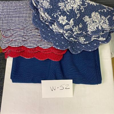Large Blue Table Cloth with 2 sets of 4 in Place Mats