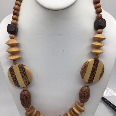 Vintage  Natural Color Wood Bead Design Necklace Light Weight
