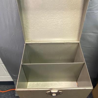 Metal cabinet