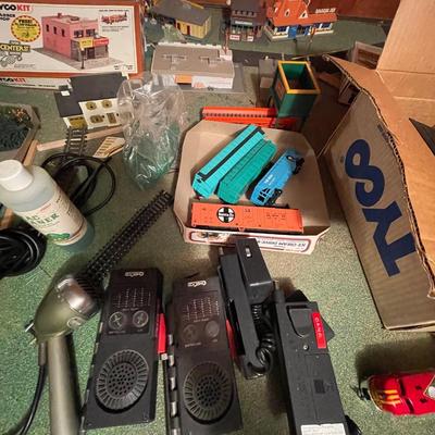 T36-Train table and Train accessories