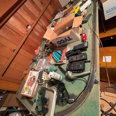 T36-Train table and Train accessories