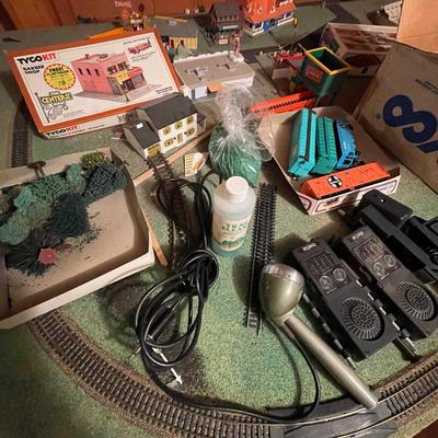 T36-Train table and Train accessories