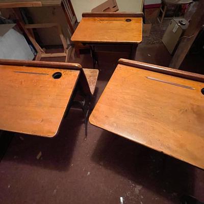 T33-Antique School Desks