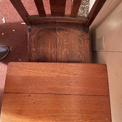 T26-Small school desk