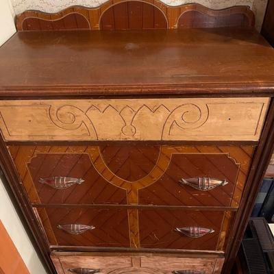 D58-Dresser