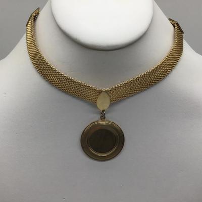 Vintage Wide Mesh Gold Tone Choker Necklace