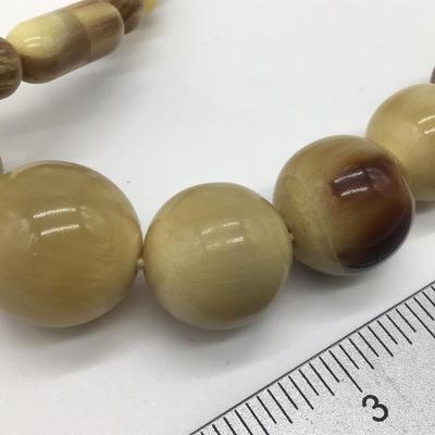 Vintage  Tan /Brown Swirl Plastic/Lucite  Beaded Necklace