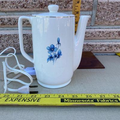Electric warming teapot