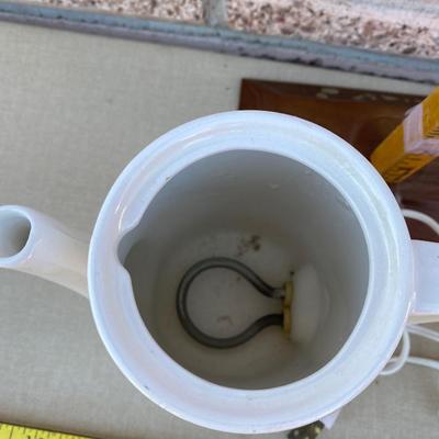 Electric warming teapot